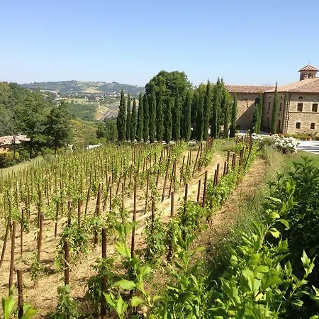 مزرعة للإقامة Monastero Di San Biagio